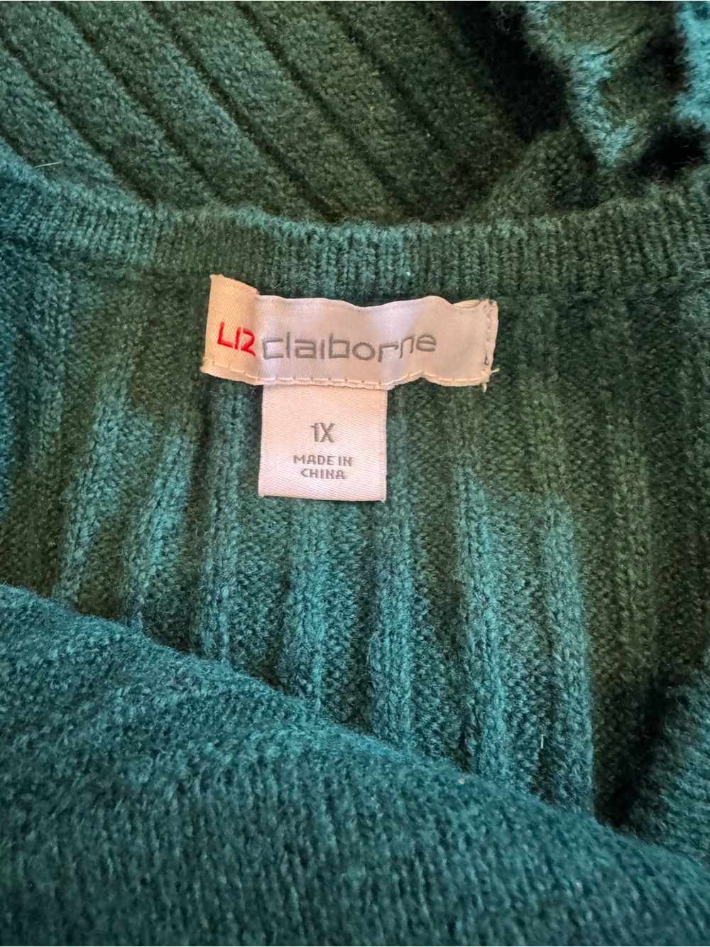 Liz Claiborne Emerald Green Ribbed Cardigan with Pearl Buttons - Picture 3 of 3